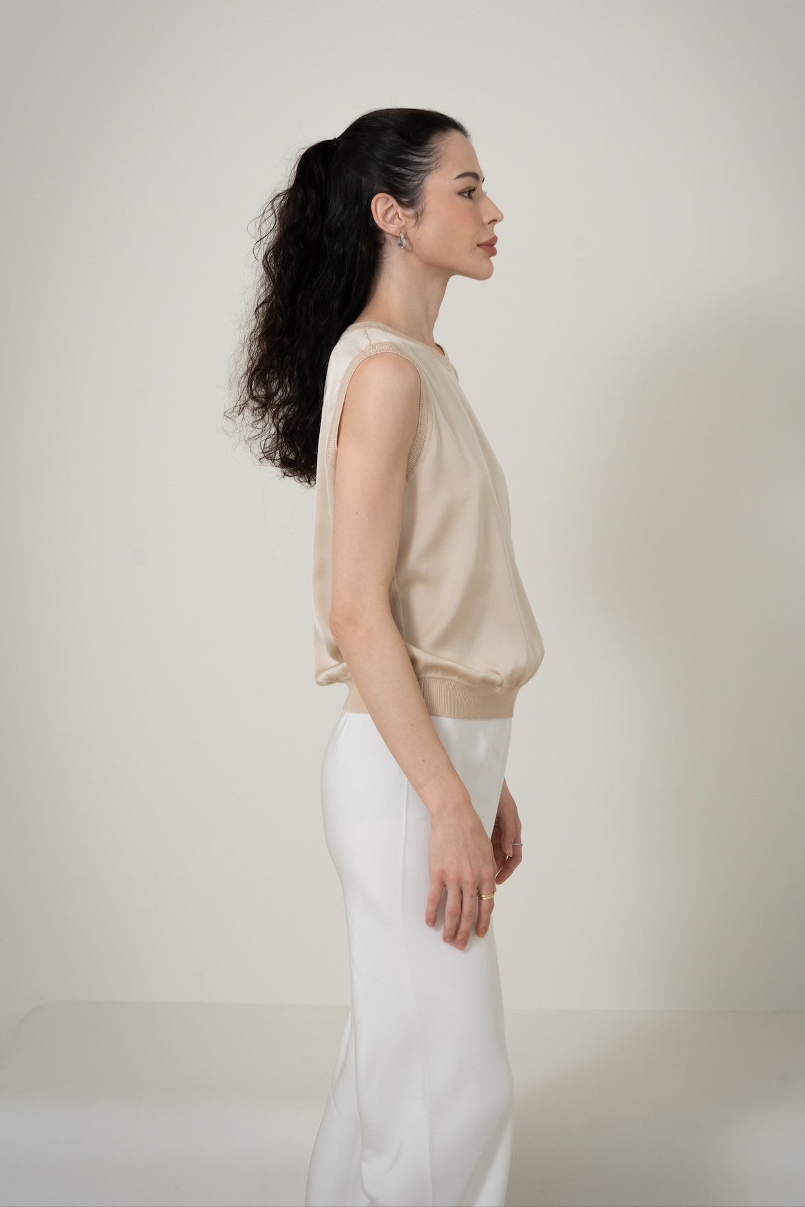 Silk Sleeveless Top 真絲圓領無袖上衣