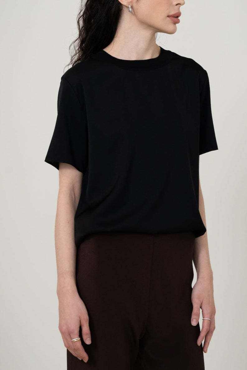 Silk Short-Sleeve Top 霧光真絲短袖上衣