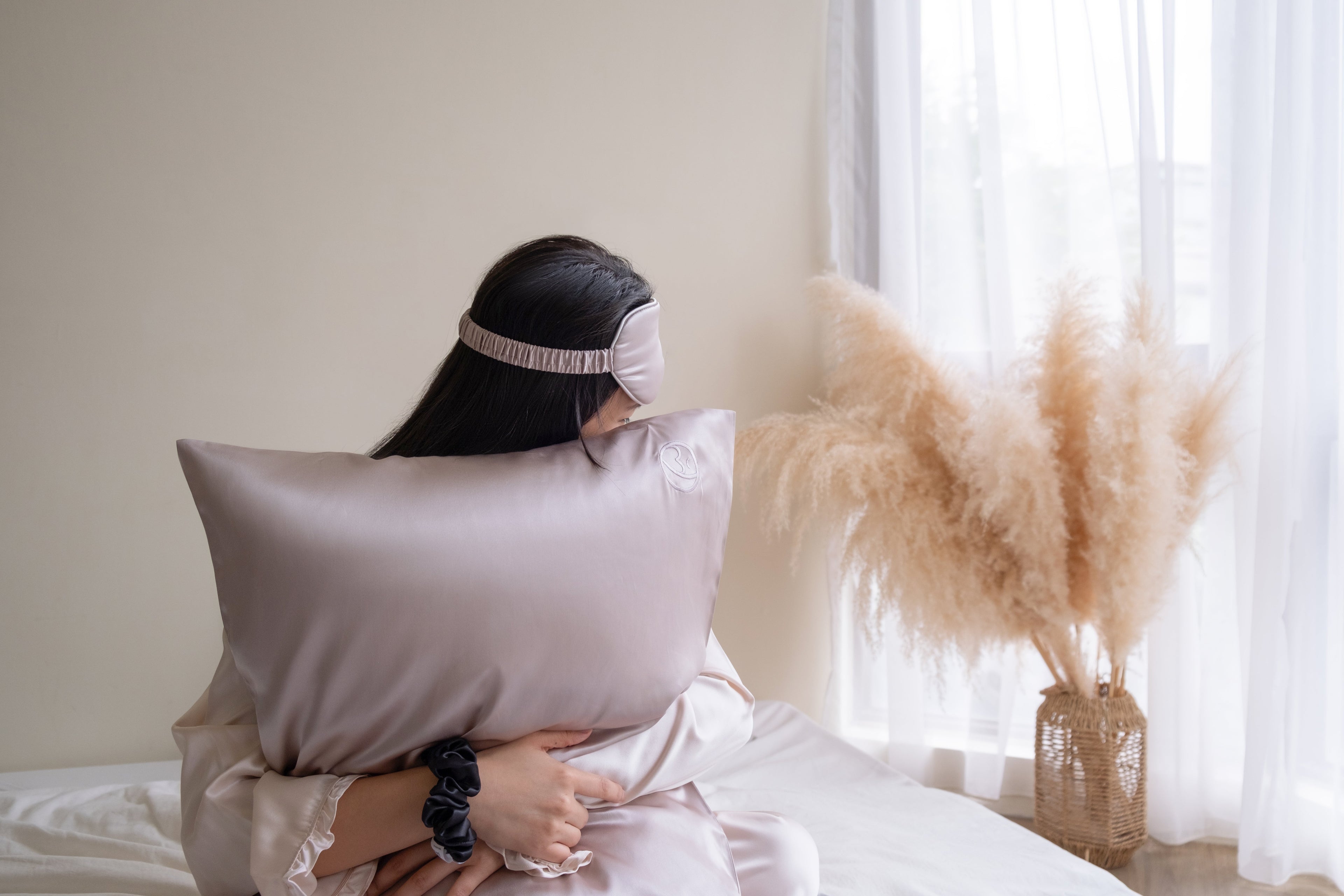 親膚生活誌: 枕頭套？眼罩？床包？第一件真絲該怎麼選？