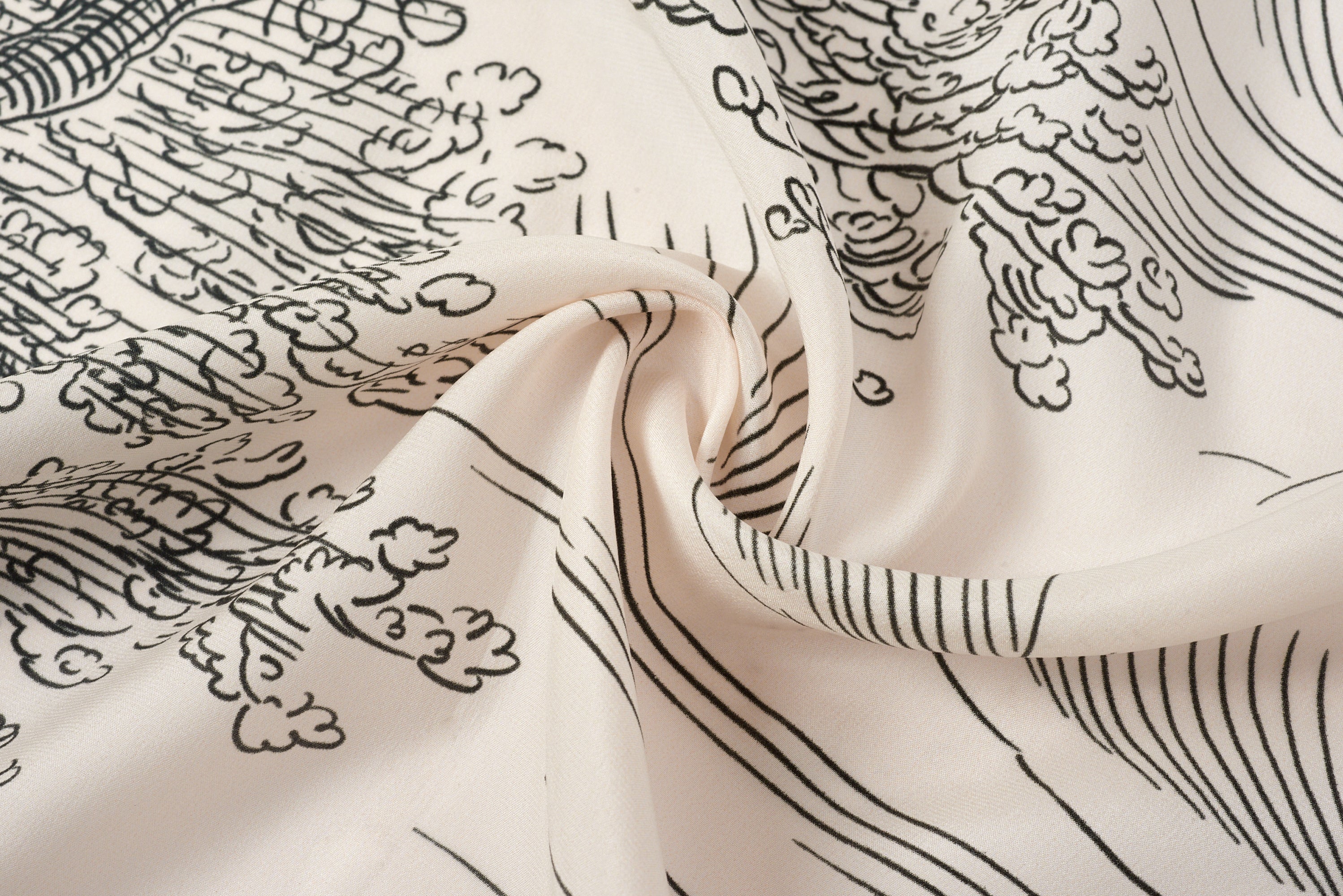 經典真絲方巾 ｜黑白風景・都會極簡｜Silk Art Scarf