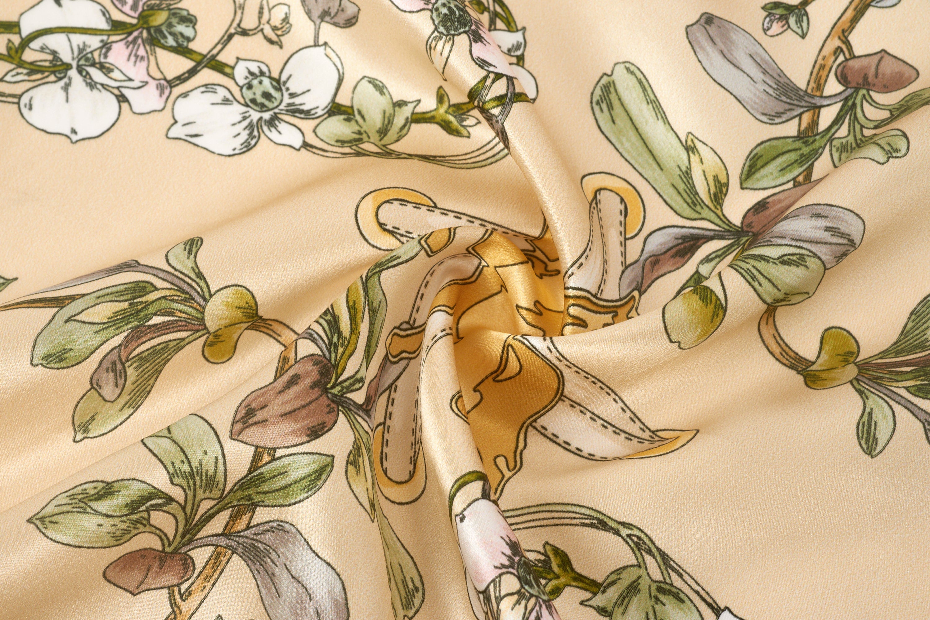 經典真絲方巾 ｜杏花暮色｜Silk Art Scarf