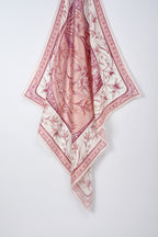經典真絲方巾 ｜琥珀羽影｜Silk Art Scarf