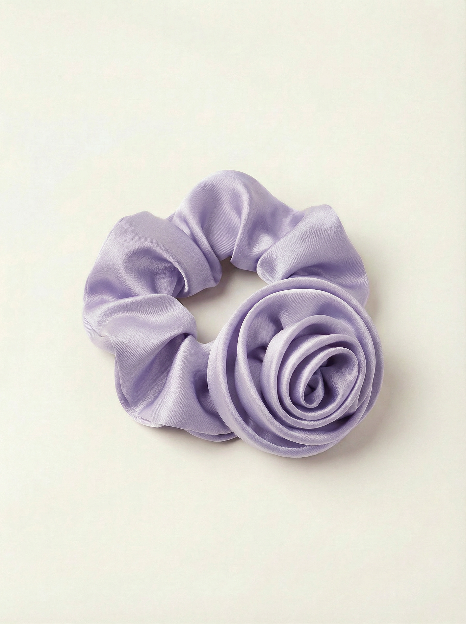 真絲玫瑰髮圈｜柔軟造型 × 日常點綴