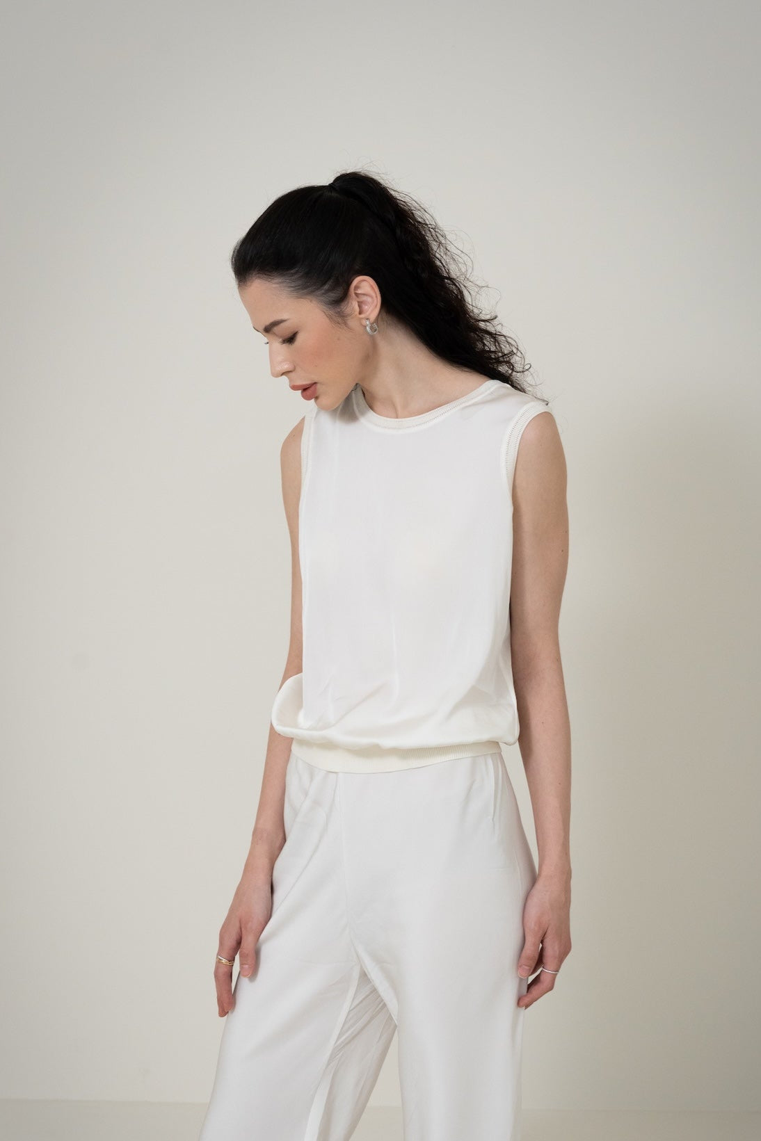Silk Sleeveless Top 真絲圓領無袖上衣