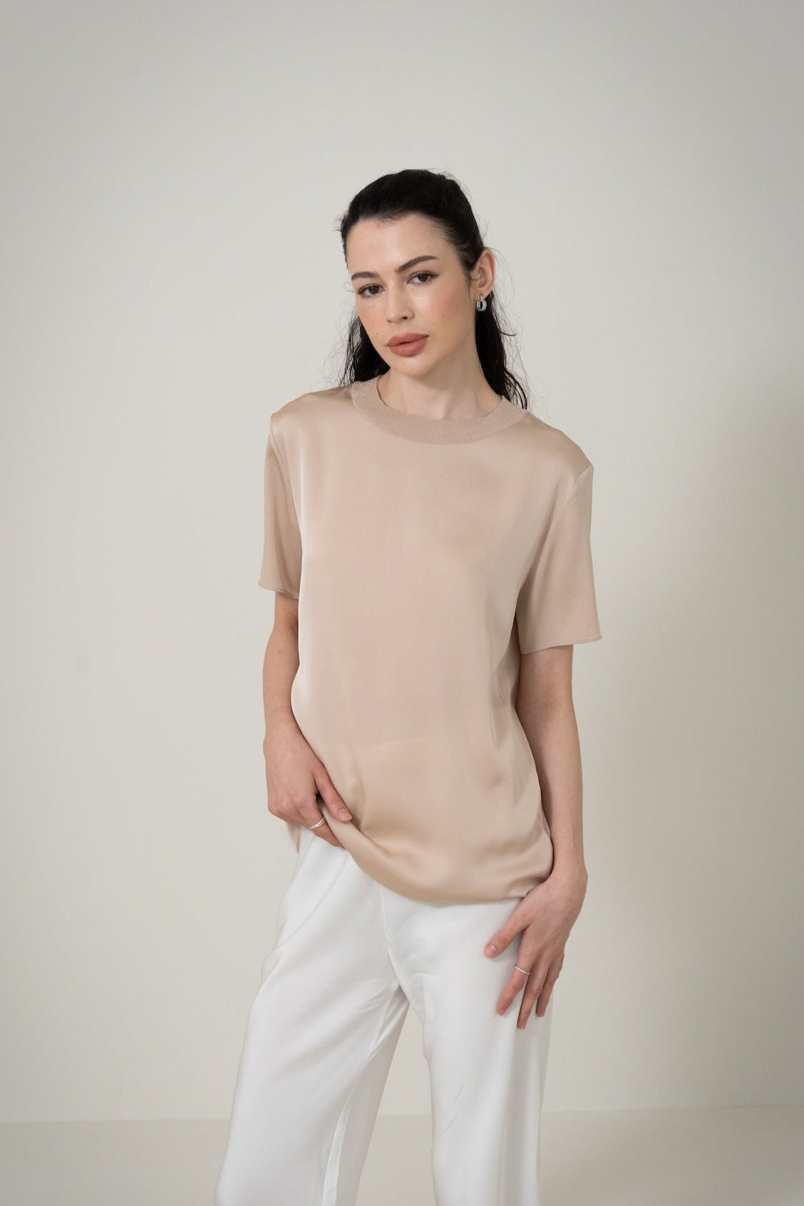 Silk Short-Sleeve Top 霧光真絲短袖上衣