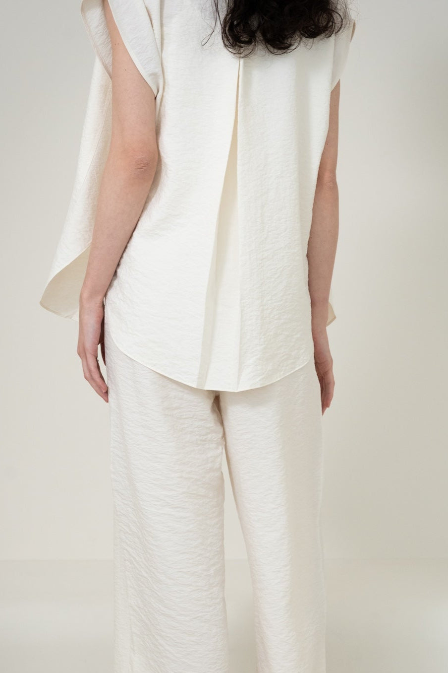 Silk Casual Set with Cropped Pants 桑蠶絲九分褲休閒套裝