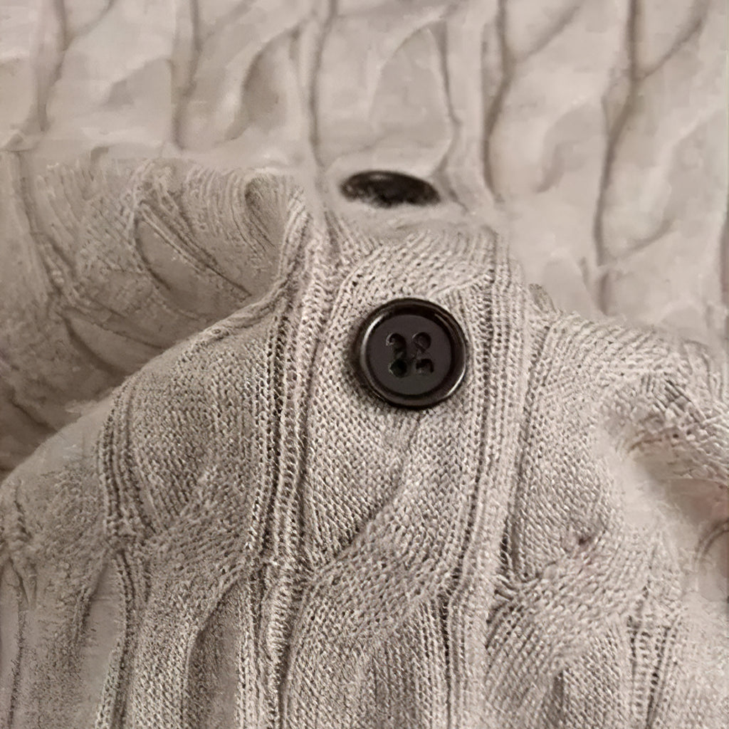 真絲混羊毛針織開襟衫｜老錢氣質 × 柔軟不刺癢