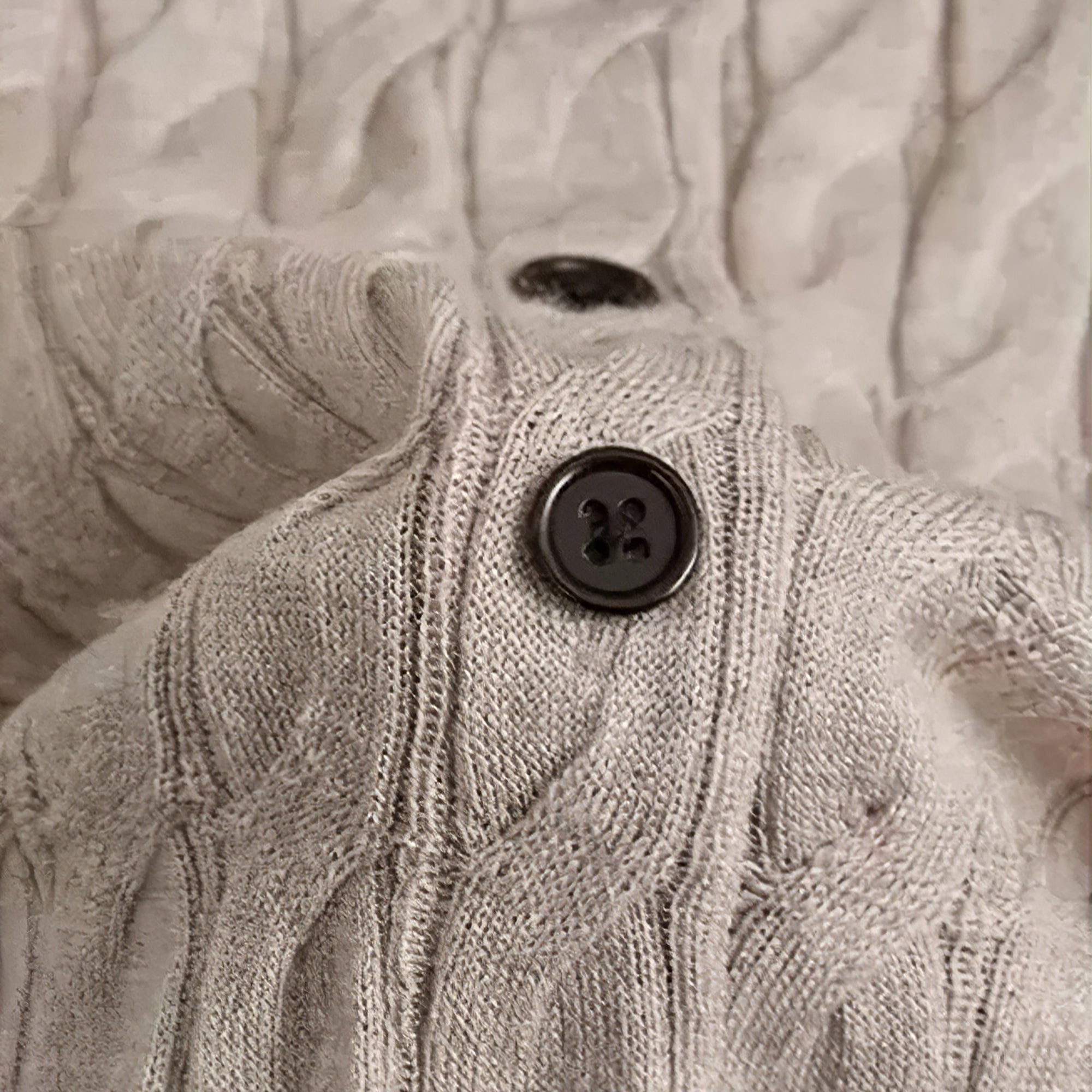 真絲混羊毛針織開襟衫｜老錢氣質 × 柔軟不刺癢