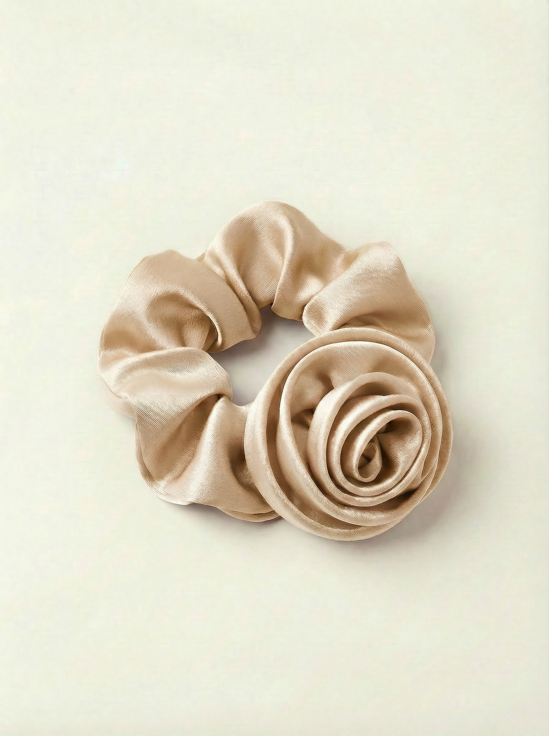 真絲玫瑰髮圈｜柔軟造型 × 日常點綴